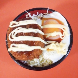 なんか嬉しい♡ソースコロッケ丼